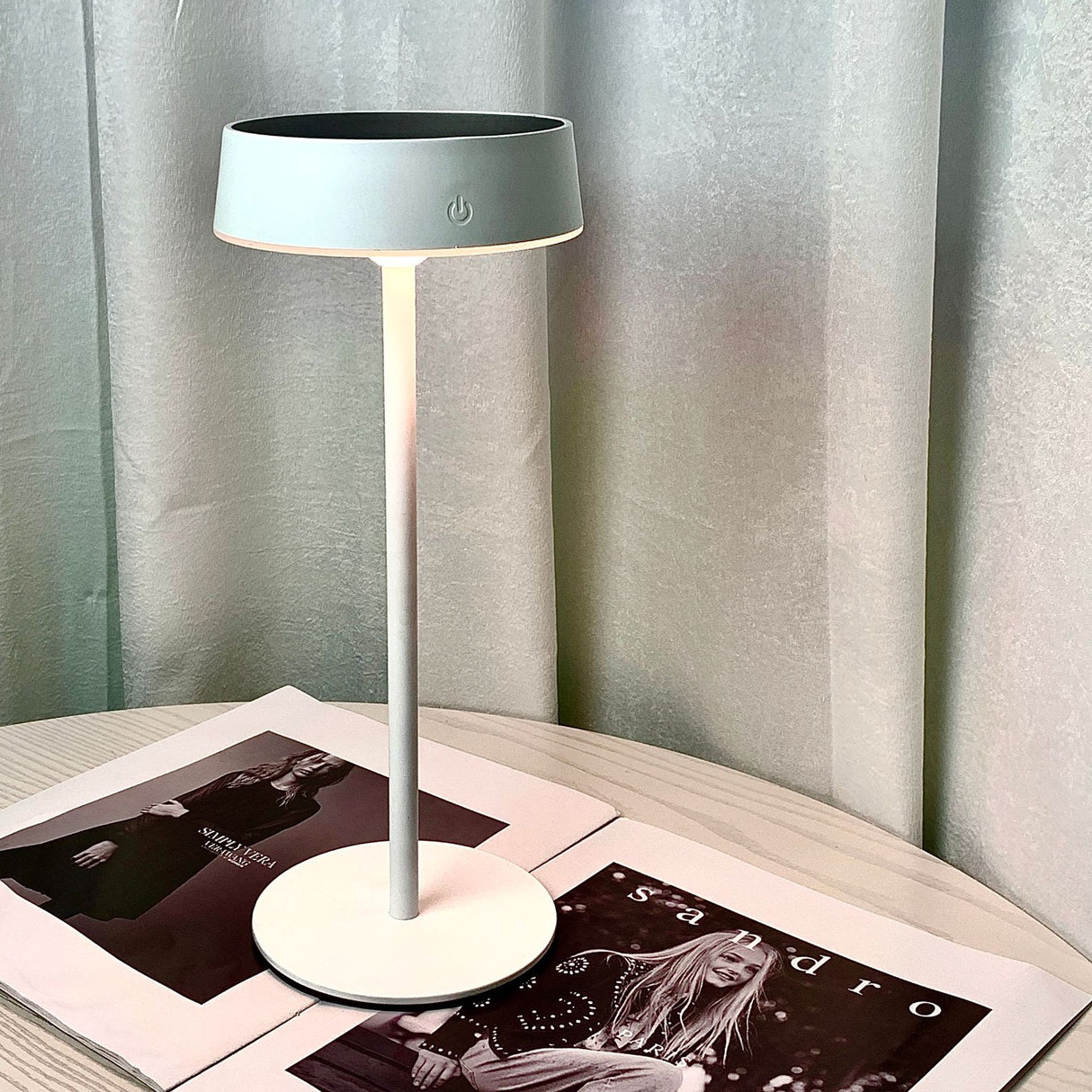 Strailine Solar Charging Cordless Table Lamp IP67 Waterproof Stepless Dimming for Indoor and Outdoor